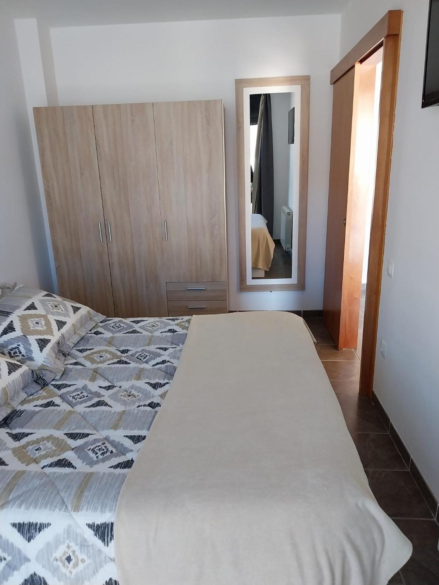 Apartament Bisaura De Ter Sant Quirze De Besora Esterno foto